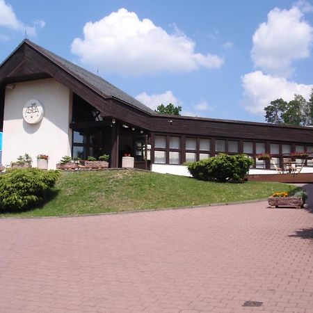 Hotel Astra Тухловице Экстерьер фото