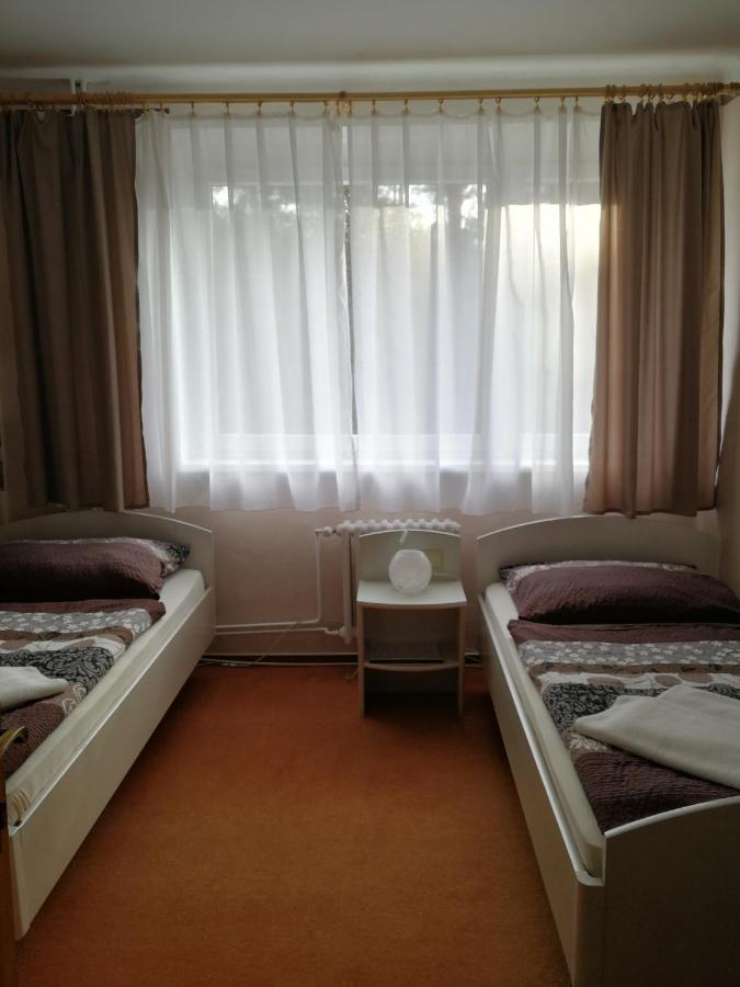 Hotel Astra Тухловице Экстерьер фото