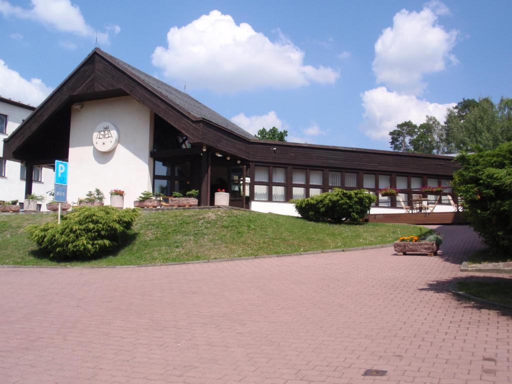 Hotel Astra Тухловице Экстерьер фото